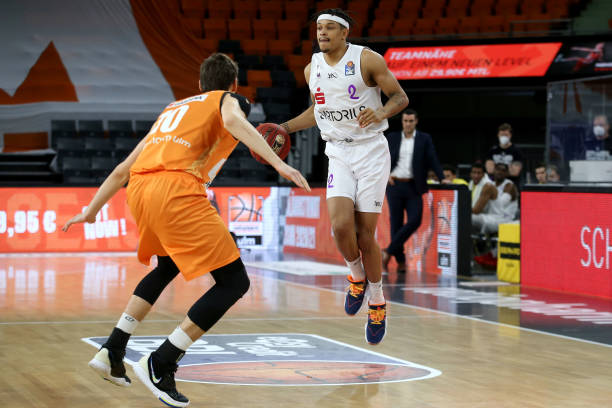 萨前16场 萨前16场