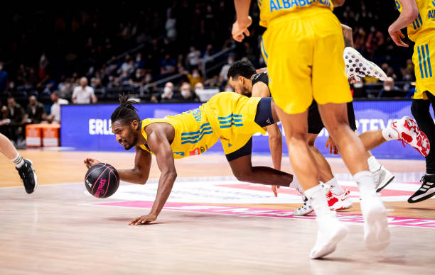 的出色防守 的出色防守