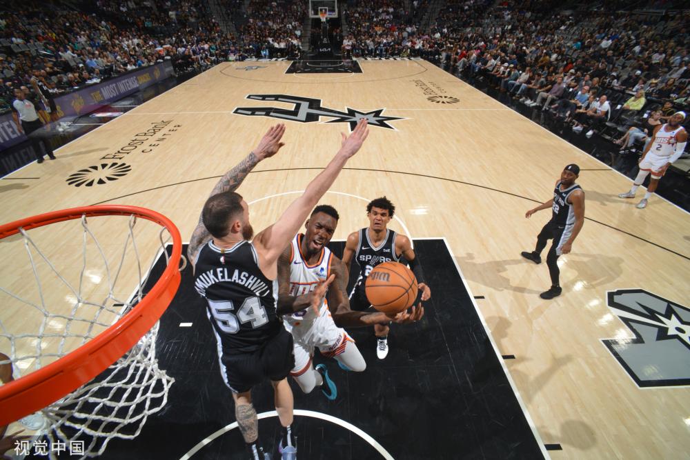 员上表现出 员上表现出